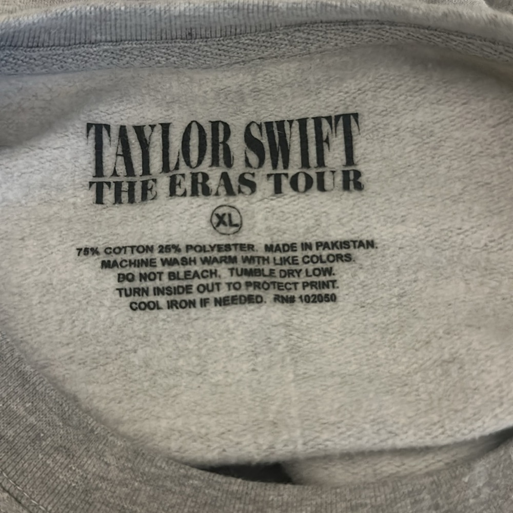 Taylor Swift The Eras Tour Gray Crewneck Sweatshirt NWOT Size XL - Picture 6 of 6